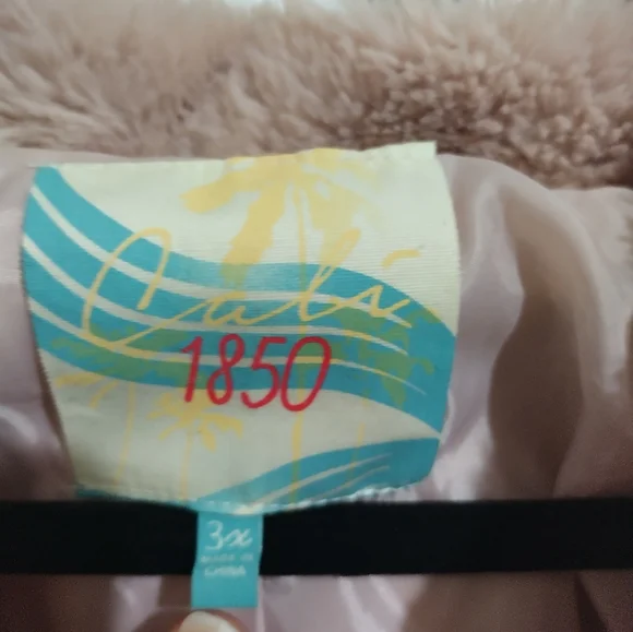 Cali 1850 3x Pink, black and white soft bomber jacket, zips and has pockets - Picture 3 of 3